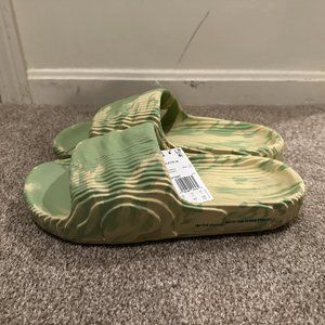 adidas Adilette 22 Slides GY1597 | Magic Lime St Desert Sand